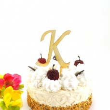 Buchstabe K aus Holz naturbelassen für Ihre Hochzeitstorte