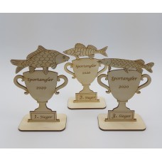 Pokal mit Fisch Karpfen Hecht oder Zander sowie Ihre persönliche Gravur