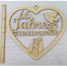 65 Jahre zusammen mit Taube und Brautpaar zur Eiserne Hochzeit